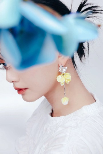 COR-DATE / 黃色花語 / 花瓣蔓延耳環