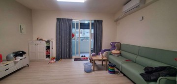 武廟商圈翻新健身公寓陽台進出｜高雄市苓雅區建國一路
