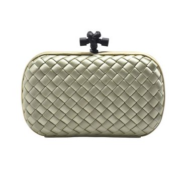 BOTTEGA VENETA 寶緹嘉  經典SATIN KNOT緞面編織設計手拿包(淡綠色)