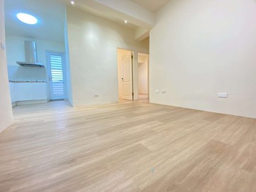 (專約)美術館商圈輕軌站陽台進出翻新三房公寓｜高雄市鼓山區翠華路