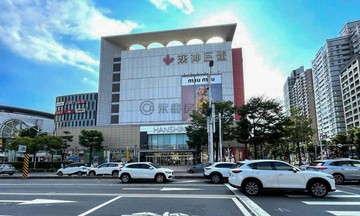 左營巨蛋核心｜大地坪｜【電梯】金透店｜高雄市左營區富國路