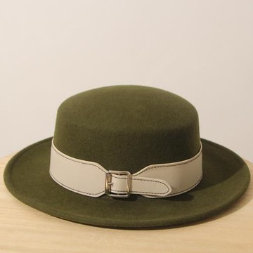 復古軍綠色寬皮帶羊毛呢平頂帽時裝羊毛帽氈帽青年休閑逛街寬檐帽