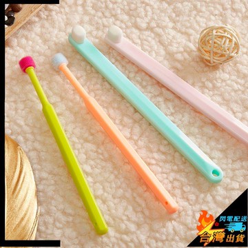 【台灣出貨】寵物刷子 狗狗牙刷 貓咪牙刷 口腔按摩刷 除口臭 寵物口腔刷子 泰迪博美柯基清潔貓犬牙齒刷子