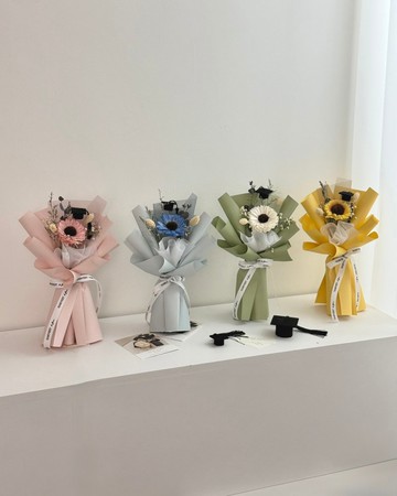 太陽花花束(小) - 畢業花束 附提袋 超取3束為限