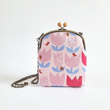 檜木釦手機包 口金包小廢包 防潑水 - 粉色鬱金香 小紅帽大野狼