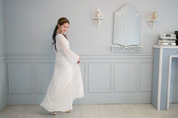 馬克是古風少女 胸前刺繡雪紡洋裝