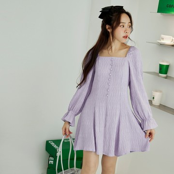 OB嚴選 皺褶紋理方領澎袖短洋裝 《DA10273》大尺碼/女裝/現貨