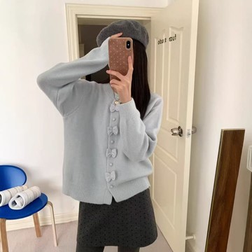 【百搭系列】蝴蝶紛飛排扣毛衣外套