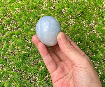 天然天青石橢形藍水晶擺件-辦公室 居家 療癒擺件