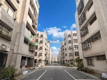 專任北苗朝南三房2樓雙陽臺邊間公寓｜苗栗縣苗栗市紫園