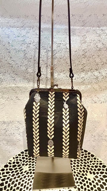 MBC 人手製 麥穗 15cm 框 口金包 黑色