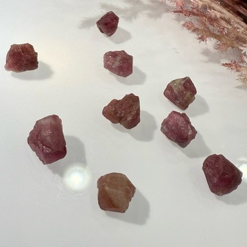 💕 𝓒. 𝓣 晶寶💕粉碧璽 原礦 原石 水晶 7-8mm左右 單珠 隨形 散珠 diy 設計 有孔洞