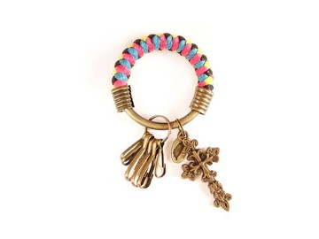 鑰匙圈(小)5.3CM 桃紅+亮黃+亮藍+黑+十字架-藤蔓款 手工 客製化