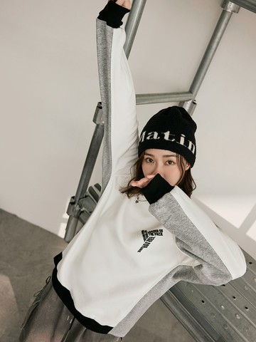 休閒配色拼接拉克蘭袖寬鬆上衣