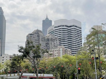前鎮亞洲新彎區三多商圈機能強翻新好停車美透天｜高雄市前鎮區林森三路
