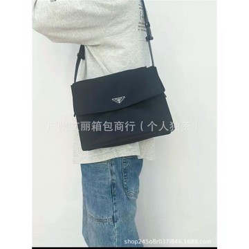 跨境P家對版高品質中古郵差包男女通用尼龍大容量休閑單肩斜挎包