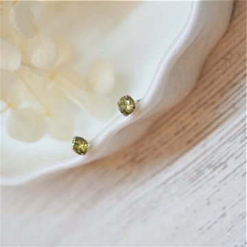 限定優惠 ll modo彩鋯耳針 ll 4mm橄欖綠色925銀耳針 ER-00046