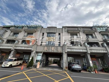 沙鹿藏龍臨路雙車位美別墅｜台中市沙鹿區星河路