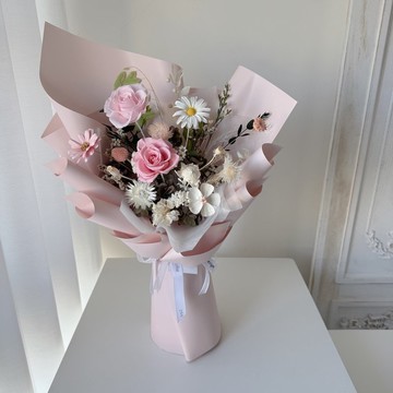 SEE 看見花藝設計|情人節|永生玫瑰 |生日|粉語戀人不凋花束