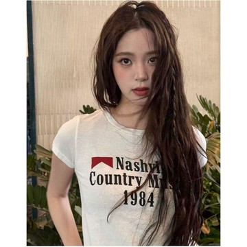 ♡ 𝑪𝒉𝒊𝒄 𝒖 ♡BM女裝新款歐陽娜娜同款白色字母圓領短袖T恤女修身正肩純棉上衣