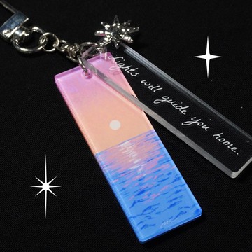 Lights will guide you home 小窗景 雙面壓克力掛飾