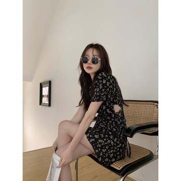 【太妮絲F159】現貨 韓系 超美！露腰 小性感 黑色 碎花 洋裝 夏季 復古 法式 裙子 黑色小裙子