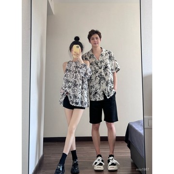 海邊度假旅遊情侶裝夏季2023小衆短袖襯衫高級感連衣裙一衣一裙潮 7ZQF