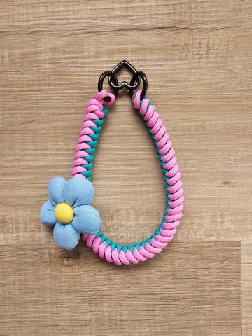 Faith Handmade | 傘繩編織小花手機腕帶 掛繩 手機掛繩 禮物