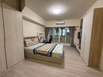 三多捷運/國泰三多三星/漂亮大套房/有陽台｜高雄市苓雅區文橫二路