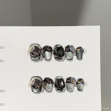 ➕最新設計款穿戴甲💅純手工穿戴甲高級感闇黑係銀色貓眼短款美甲片滿鑽爆閃假指甲貼片超短梯穿戴甲 YHPQ
