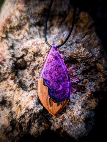 月伴狼語．紫夢月牙項鍊