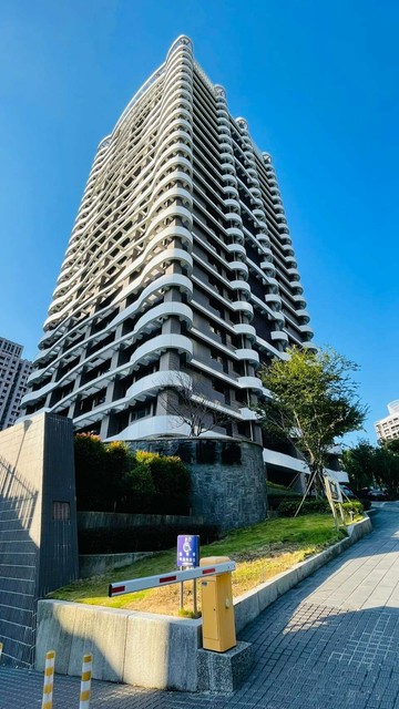 紅樹林捷運~岳泰峰碩高樓景觀3房車位可另購/ 嘉麟｜新北市淡水區八勢一街