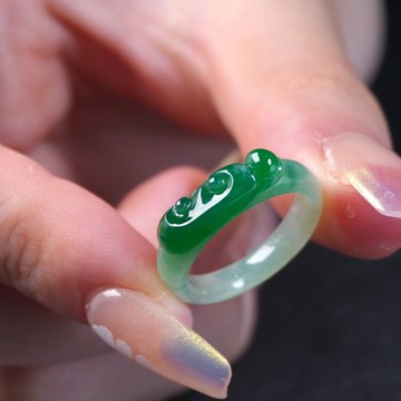 冰種飄陽綠如意玉戒指 | 國際9圍 | 天然緬甸玉翡翠A貨 | 送禮