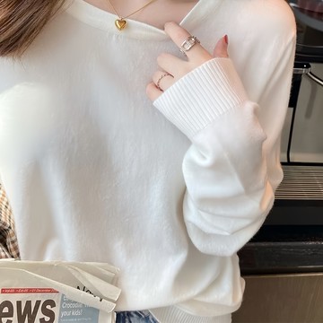 薄款圓領羊絨長袖打底衫 肩寬34cm 胸寬42cm 袖長49cm 長54cm  白