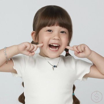 專屬無限 | 海藍寶  草莓晶 白瑪瑙 | 兒童款水晶手鍊(CONNY系列)