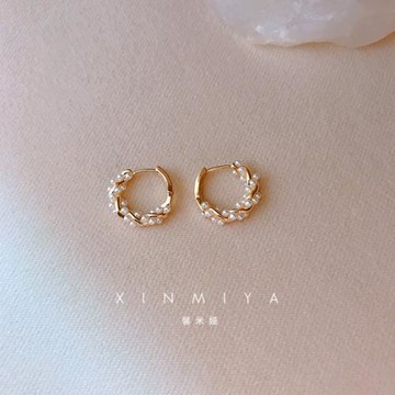 珍珠耳環2026新款潮輕奢高級感耳飾耳圈小眾設計感氣質耳扣耳釘女