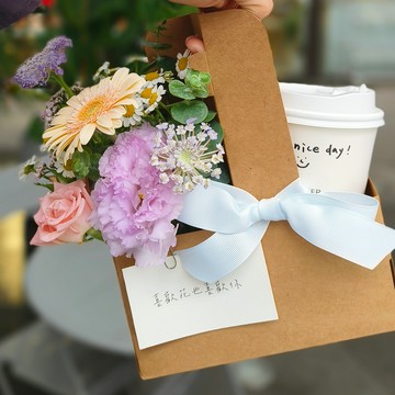 季節鮮花 - 咖啡花盒