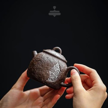 醬釉靜思壺中式國風設計茶壺復古鎏銀老巖泥礦物泡茶器家用粗陶壺