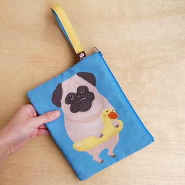 肥滋滋巴戈,有狗手拿包