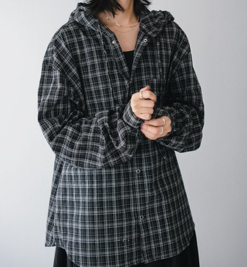 大正小方格紋棉麻連帽薄襯衫 - 2色 - 黑格