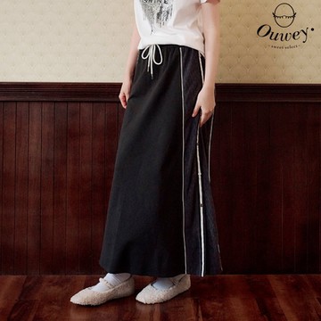 OUWEY歐薇 鬆緊腰拼接排扣長裙(黑；S-XL)