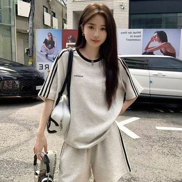 台灣出貨 夏季寬鬆短袖韓系時尚短褲百搭休閒倆件套學生洋氣顯瘦運動套裝 女生套裝 短袖短褲套裝兩件套 休閒套裝女 運動套裝