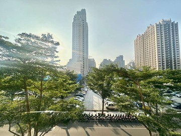 正富豪區農十六最靓景觀第一排三房平車｜高雄市鼓山區龍勝路