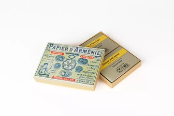 法國 Papier d'Armenie 復古盒1900 (12本 傳統 紙香小冊子)