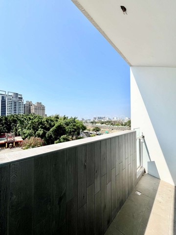 十期朝南公園第一排臨景賢路｜五套房大地坪電梯別墅｜台中市北屯區景賢路