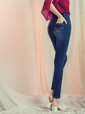 修飾力MAX!高腰鬆緊收腹彈力窄管牛仔褲