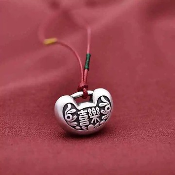 喜樂小墜項墜女鍍銀色時尚復古銀飾品簡約喜慶紅繩鎖型項鏈吊墜