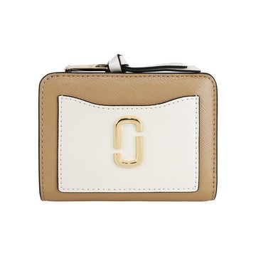 MARC  JACOBS The Snapshot 防刮皮革暗釦二折撞色短夾(駝色)