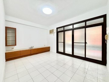 近文化中心 高師大書香氣息｜翻新採光三房｜高雄市苓雅區廣東一街