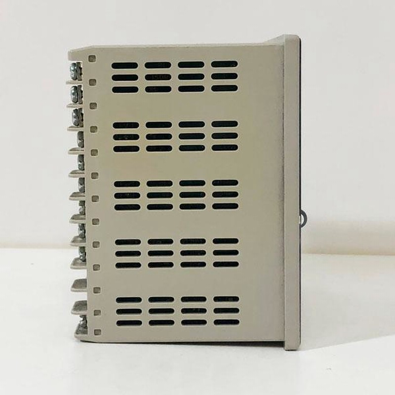 アズビル　デジタル指示調節計　R36TR1UA2200 アズビル(DIY、工具) R36TR0UA1000 [未使用品] アズビル